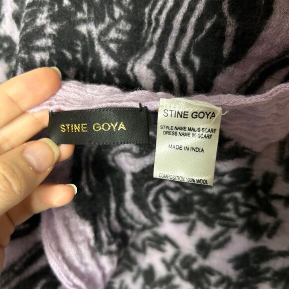 STINE GOYA Wool Scarf Malis Shawl Purple Black Abstract Winter Maximalist Wrap - Picture 5 of 6